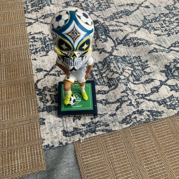 LA GALAXY DIA DE LOS MUERTOS BOBBLEHEAD 2024 - Picture 3 of 5